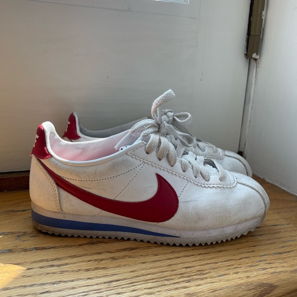 Nike Womens Cortez Sneaker Size 5 - Picture 2 of 3